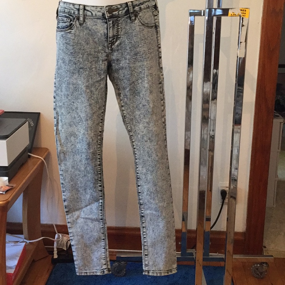 NEW STONEDWASHED JEANS SIZE 5